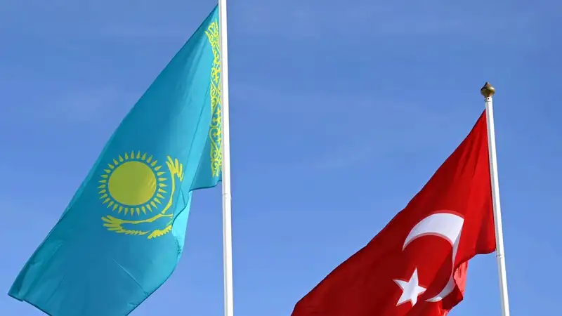 Kazakistan ve Türkiye, askeri teçhizat anlaşması imzaladı